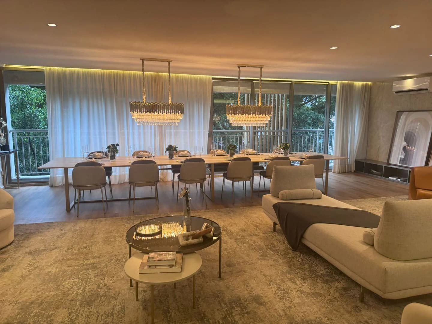Apartamento modelo decorado na torre a venda : 264 m² - 3 suites